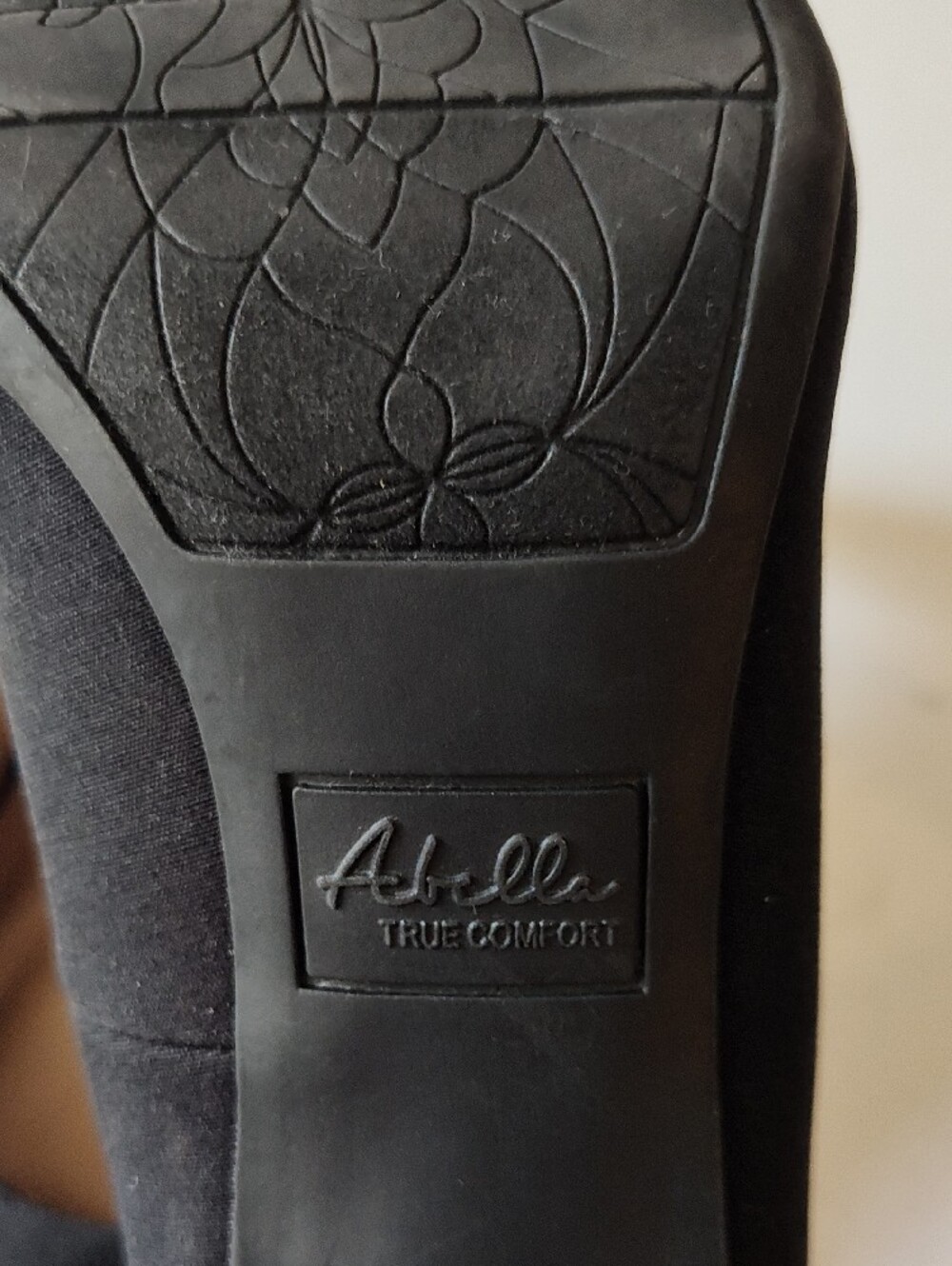 ABELLA "Galaxy"Black Pointed-Toe Classic Comfort Pumps Size 8 M - Picture 10 of 11